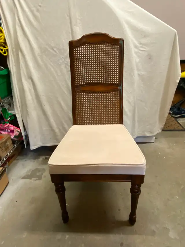 SOLD - Dining room chairs, set of 6 in Dining Tables & Sets in City of Halifax - Image 2