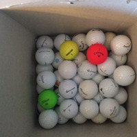 Balles de golf usagées, quantité de 2 lots de 41 balles chaque