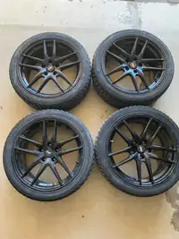 4 pneus d’hiver Kumho 235/40 R18 95W montés sur roues/mags DAI