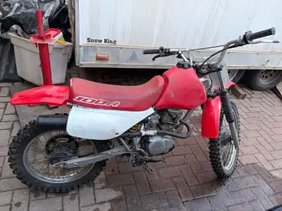 2001 xr100 pretty in good condition got it running but still a project it runs but makes noise from...