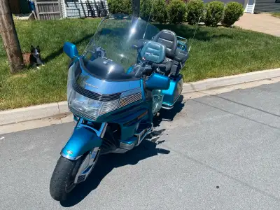 I am selling my 1992 Honda Goldwing 1500 with 166,000 clicks onto it. It is in excellent condition a...