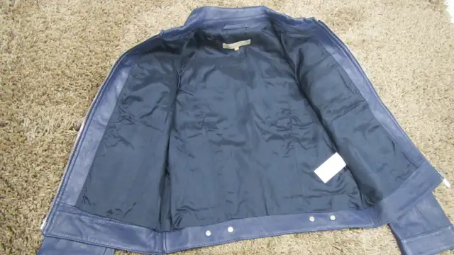 Size Medium Michael Kors Indigo Blue Leather Jacket in Women's - Tops & Outerwear in City of Toronto - Image 8