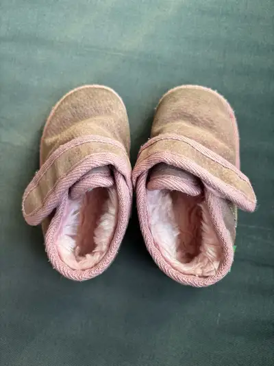 Lamo  pink Baby sheepskin  Booties XL fits 9-12 months , View more