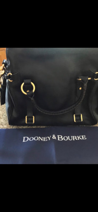 Dooney and Bourke purse 