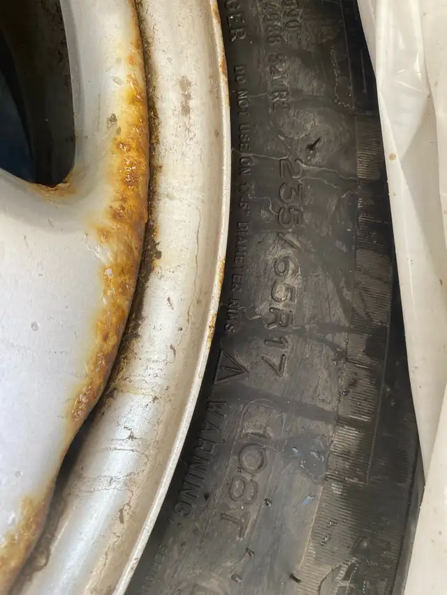 Pneu hiver avec roues, CRV Honda, moins de 10 000 km d’usure  in Tires & Rims in Longueuil / South Shore - Image 3