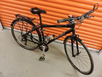 Vélo Hybride performance Trek 7.3 FX, Ultra Léger, comme NEUF., View more
