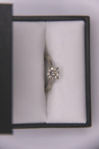 10k Diamond Wedding Ring