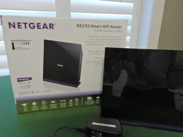 Netgear R6250 Smart WiFi Router in Networking in Leamington - Image 2
