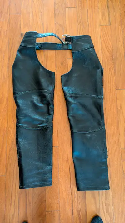 Black Leather Motorcycle Chaps. Men's size Large