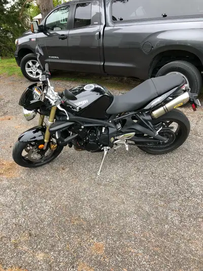 Approximately 25000km I don’t have time enough to ride . 5000 obo. In order to test ride I’ll need t...