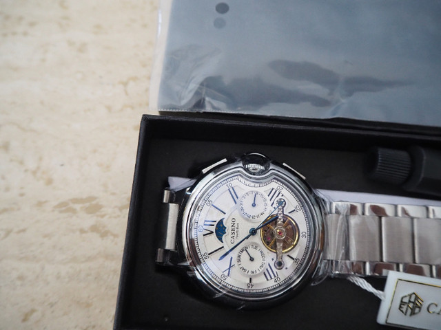 MENS AUTOMATIC  WATCH in Jewellery & Watches in Laurentides - Image 2