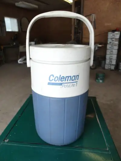 Coleman Polylite 1 Vintage Picnic Beverage Cooler 1 gallon /4L, View more