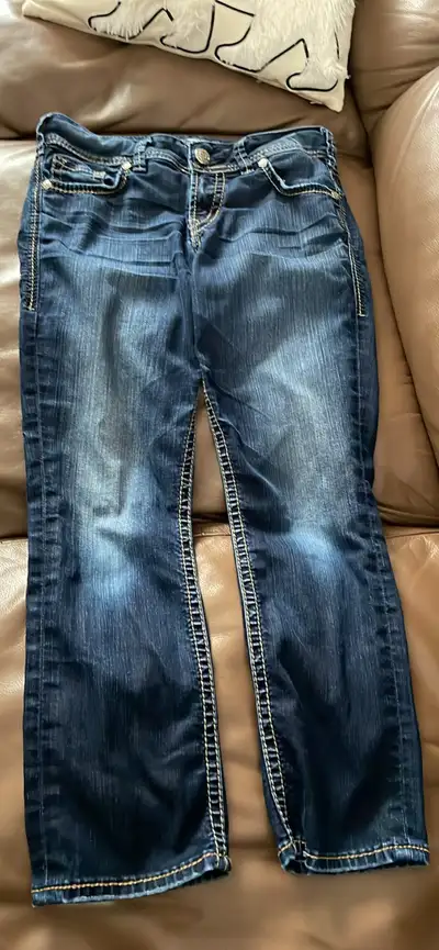 Silver capri jeans w 27, View more