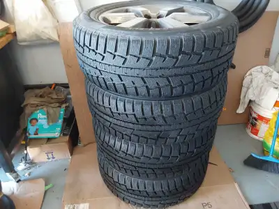 SET OF 4 275 55R20 WINTER TIRES GREENRRAC WINTER MASTER 52-SUV ONLY 100 KM ON THEM COMES WITH TPMS A...