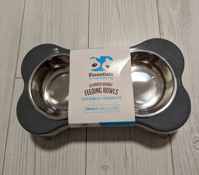 Double elevated pet feeding bowls in Accessories in Leamington