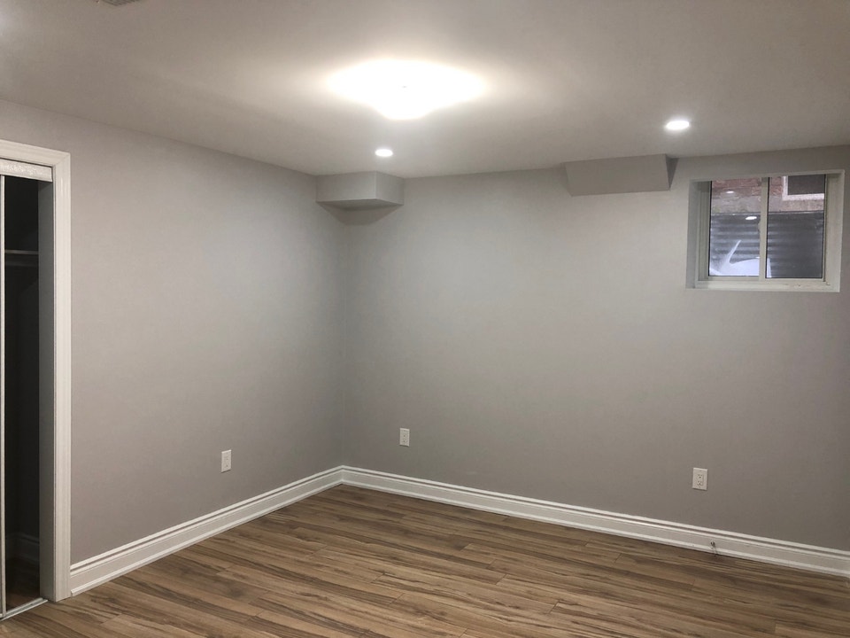 Large LEGAL Luxurious 2 BEDROOM basement for rent 4