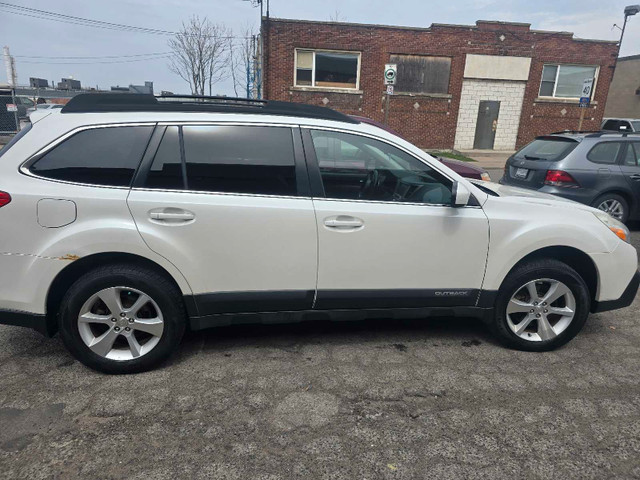 13 Subaru outback in Cars & Trucks in Hamilton - Image 2