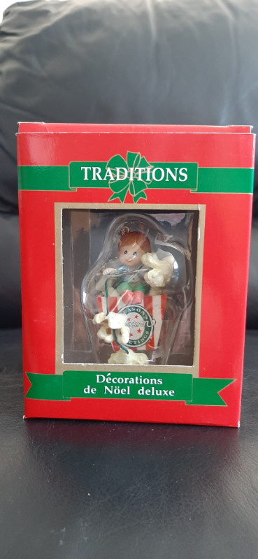 Traditions Christmas Gift Ornament in Holiday, Event & Seasonal in Calgary