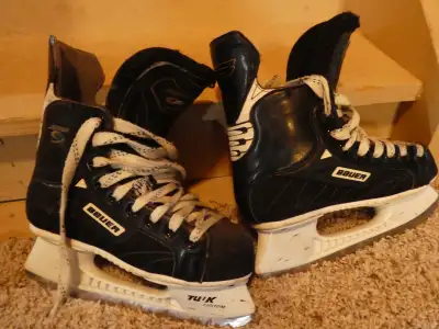 Hockey Skates (Junior and Intermediate ), View more