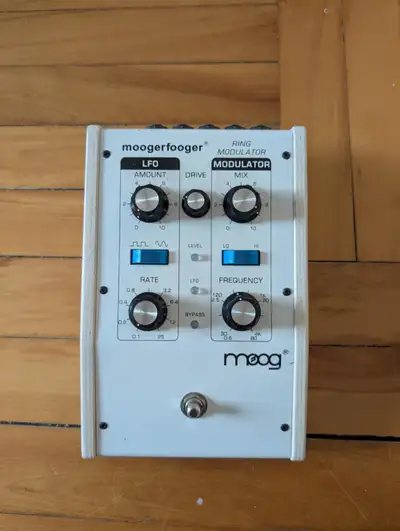Moog Moogerfooger ring mod (white version), View more
