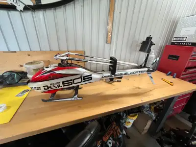 Je vends mon hélicoptère Blade Devil 505, un modèle de haute performance pour les passionnés d'aérom...