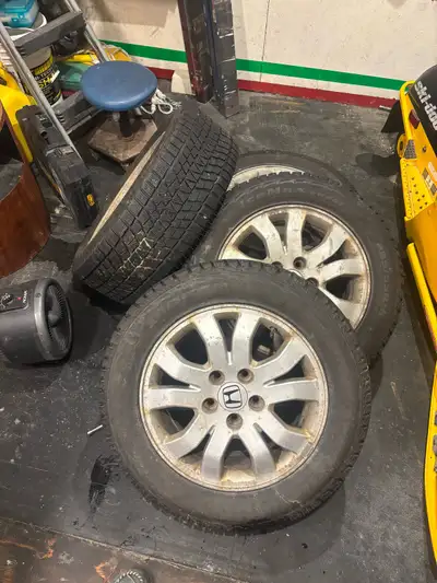 Basicly brand new, used for a month then car died so i scrapped it, same bolt patter as any honda, c...