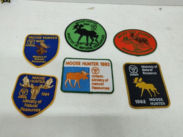 OVER 20 VINTAGE CLOTH MOOSE HUNTING PATCHES ONTARIO in Arts & Collectibles in Mississauga / Peel Region - Image 2