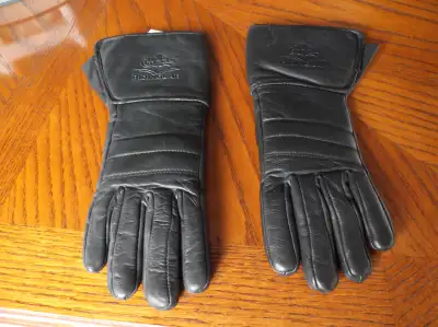 GANTS DE MOTO EN CUIR NOIR POUR FEMME, View more