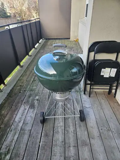 Weber Kettle 22" Premium with cover and chimney, View more
