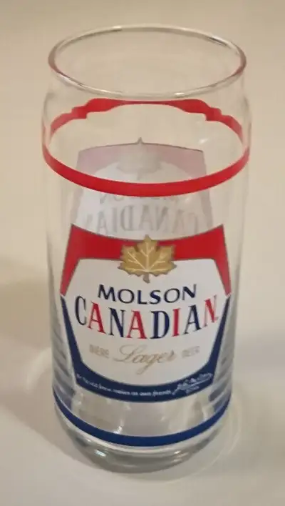 Vintage Molson Canadian Lager Beer Glasse Pint Size with no chips or cracks - 6 1/2 inches tall x 2...