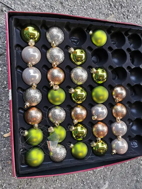 Christmas lights527575069806438402