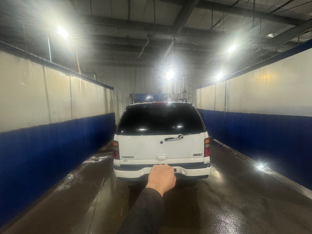 2006 GMC Yukon Denali in Cars & Trucks in Edmonton - Image 3