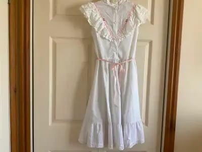 Girl's White Cotton Dress VTG Eyelet Lace 14, View more