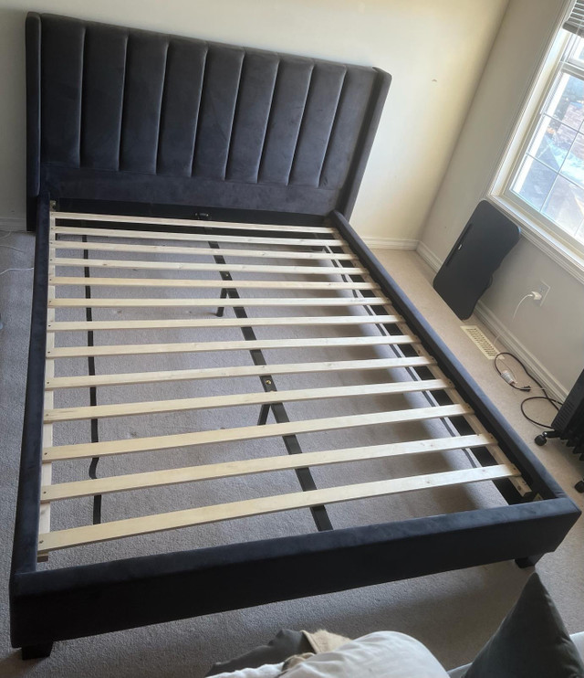 Kingside Bed  in Beds & Mattresses in Saskatoon - Image 2
