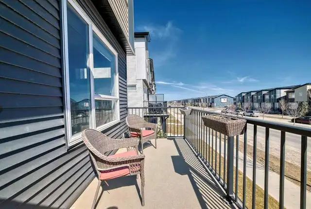 Ensuite Room For Rent- Townhome in Short Term Rentals in Calgary - Image 10