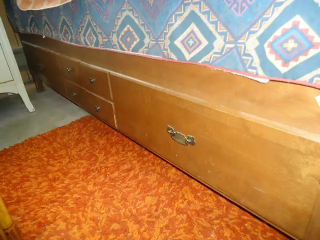 Lit de capitaine et meuble in Beds & Mattresses in Longueuil / South Shore - Image 4
