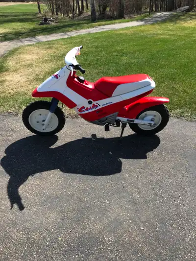 1994 Honda EZ90 Cub, rare collector, 90cc 2 stroke, oil injection, electric start, fully automatic ,...