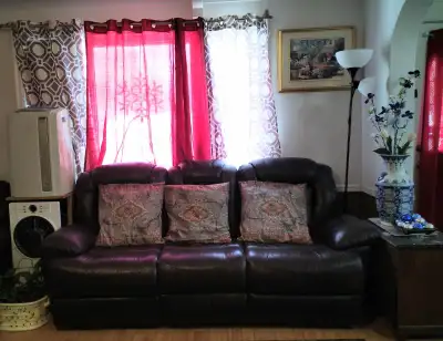 Shared bedroom available near Sheppard Ave West/Yonge St. subway
