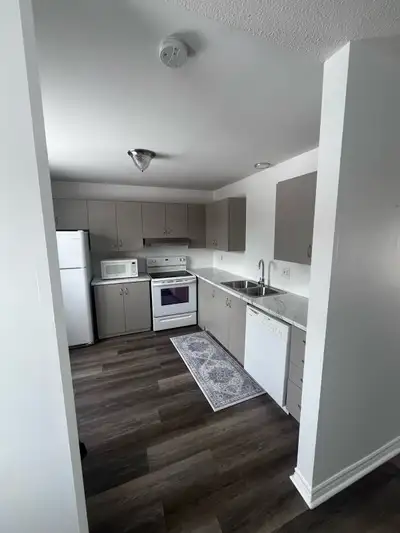 Townhouse located on third street close to fanshawe in a quiet condo complex. 2300/month +utilities...