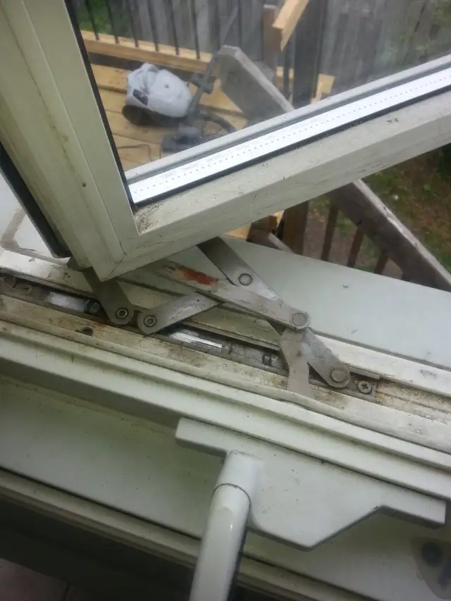 SEALED UNIT  (thermo pane) replacement in Windows & Doors in Ottawa - Image 3