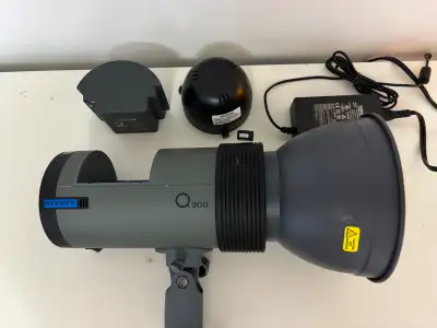 Neewer Q300 300Ws Strobe Flash, View more