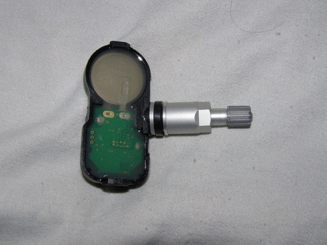 NEUF Capteur TPMS Toyota 2006 - 2019 NEW Sensor Plusieurs Modele dans Pneus et jantes  à Longueuil/Rive Sud - Image 2