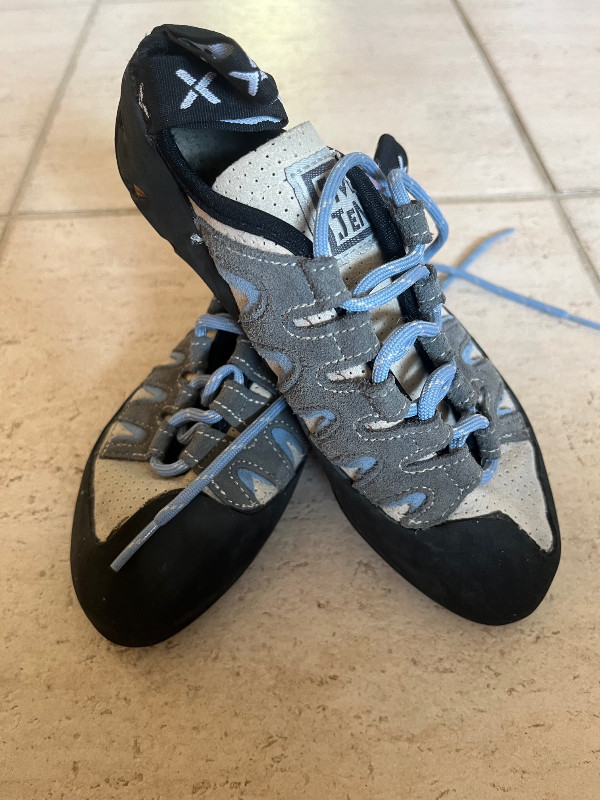 Five Ten Siren climbing shoes W size 37/6 in Women's - Shoes in Hamilton
