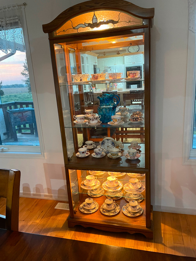 China Cabinet in Hutches & Display Cabinets in Red Deer - Image 2
