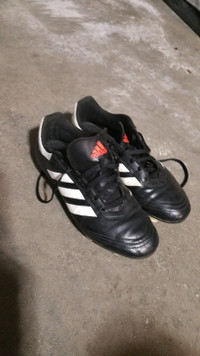 Chaussures de soccer Adidas