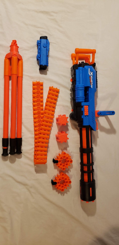 X-shot Insanity Dart Blaster minigun in Toys & Games in Gatineau