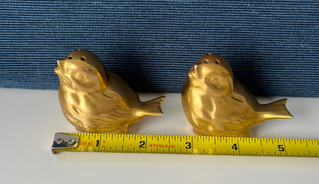 Vintage Hammersley Bone China Gold Bird Salt & Pepper Shaker Set in Arts & Collectibles in Bedford - Image 3