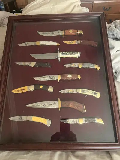 Franklin mint knife collection with case $500.00 obo