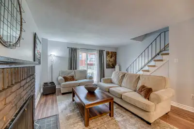 Rent Today Sarnia 3 bedroom Furnished House 5 Minutes to Lambton