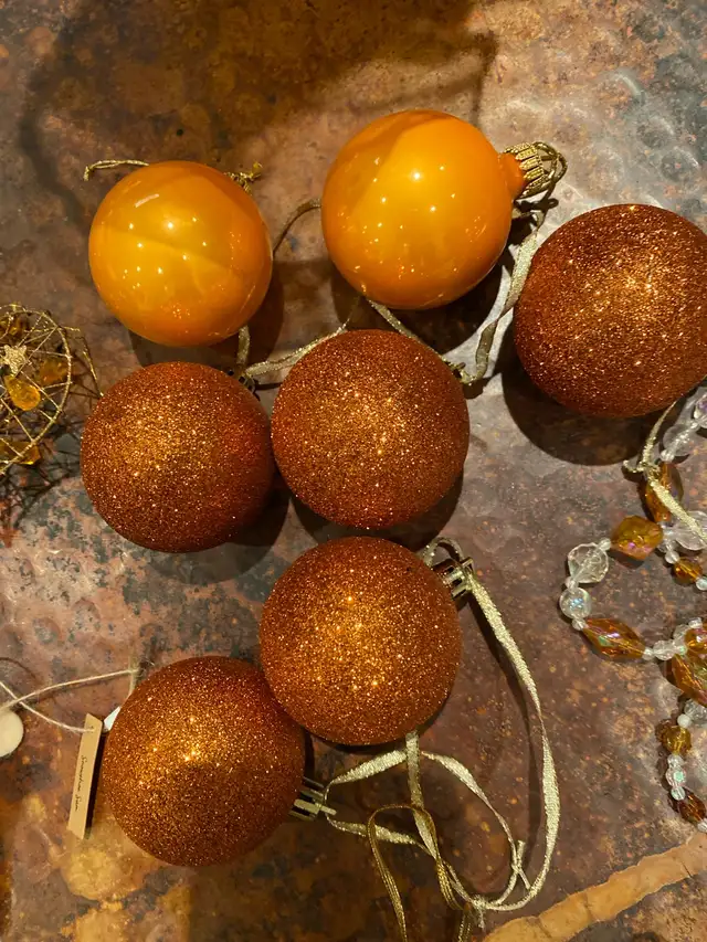 Christmas tree decorations (high end) in Holiday, Event & Seasonal in Edmonton - Image 6